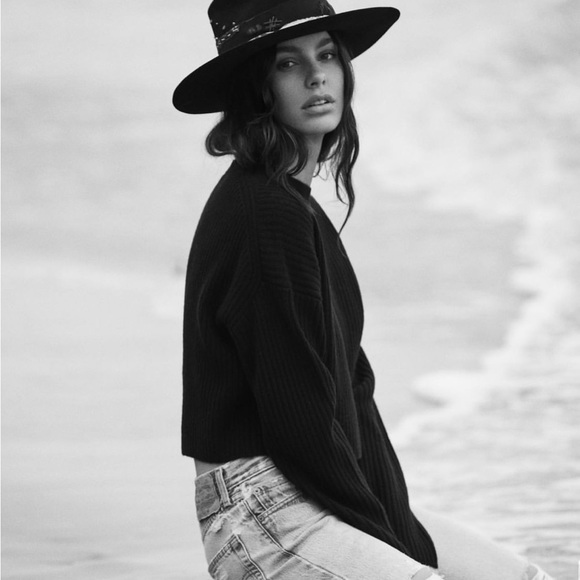 Naked Cashmere x Camila Morrone Cropped Boxy “Alena” Sweater Pink XS SOLD OUT - Picture 9 of 9